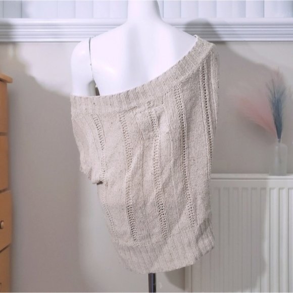 Hollister Rare Off the Shoulder Batwing Sleeve Knit Top- Sandy beige - Picture 4 of 9